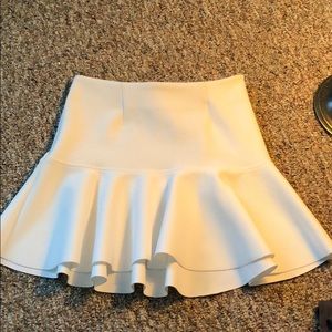 H&M white flouted and pleated skirt size 6
